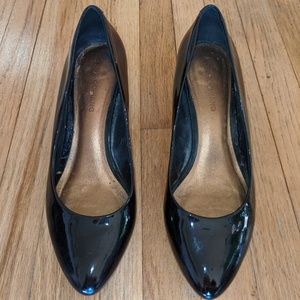 Arturo Chiang Black Patent Leather Pumps